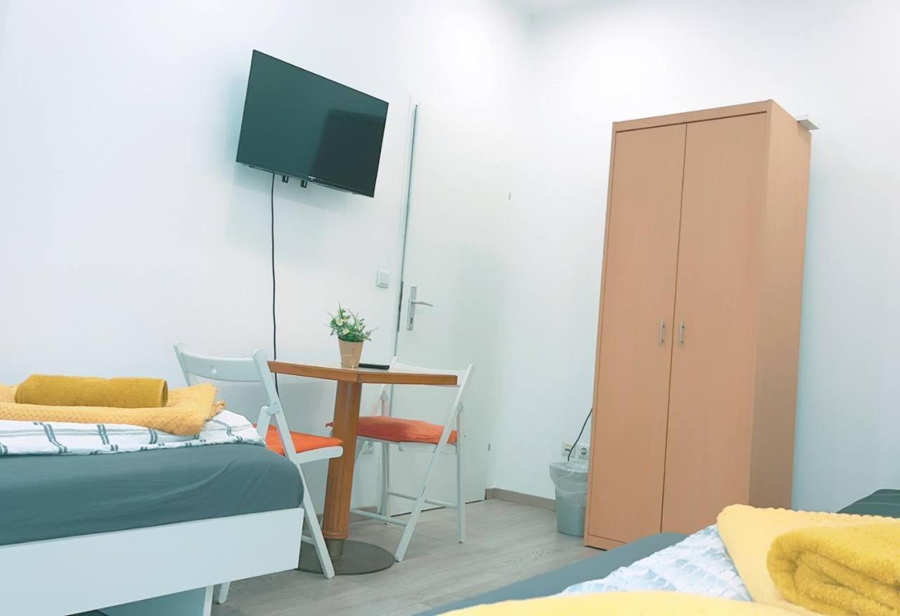 וינה Comfort Apartment 5P Hn מראה חיצוני תמונה